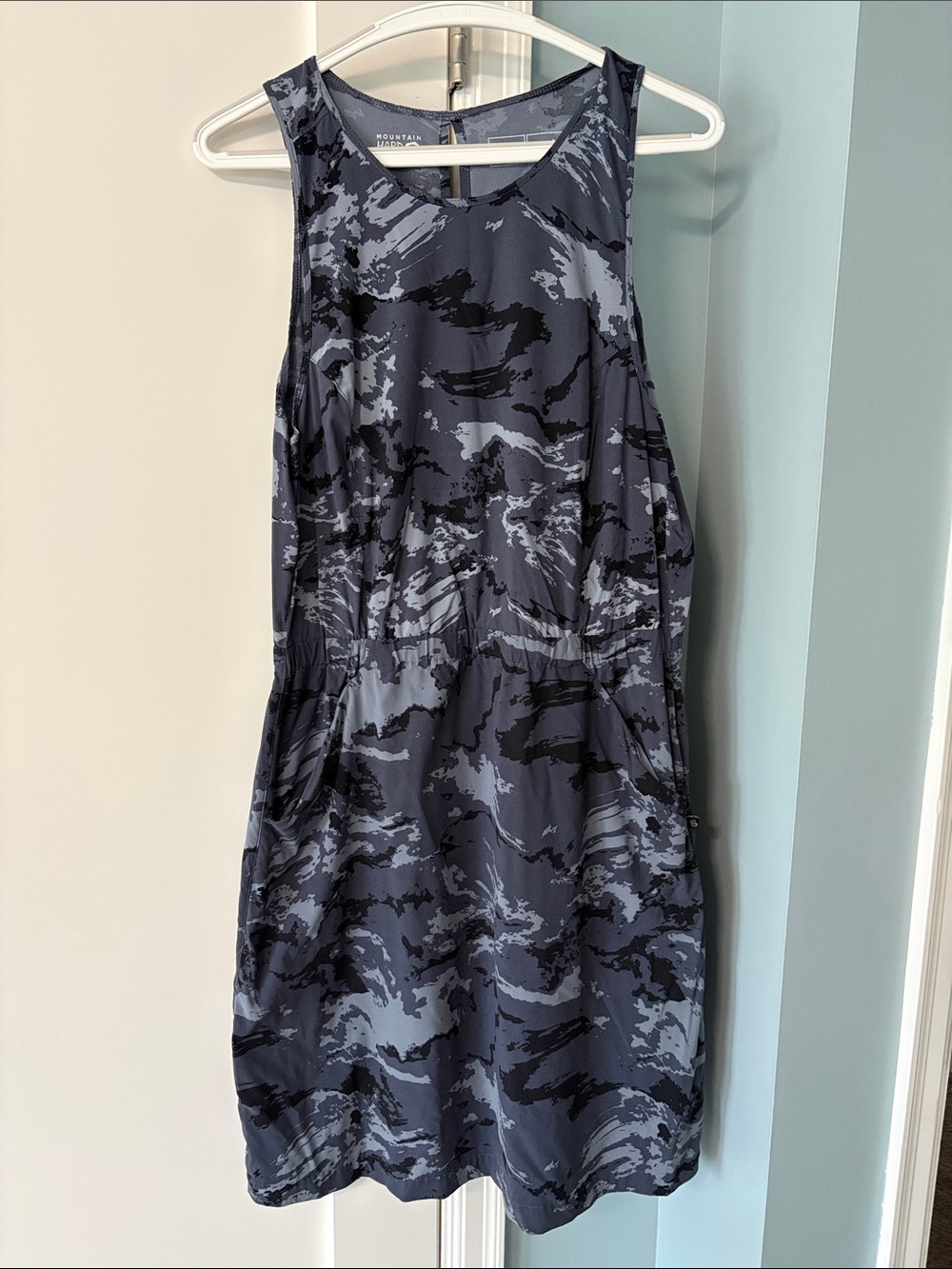 Mountain Hardwear Navy and Gray Patterned Sleeveless Midi Dress